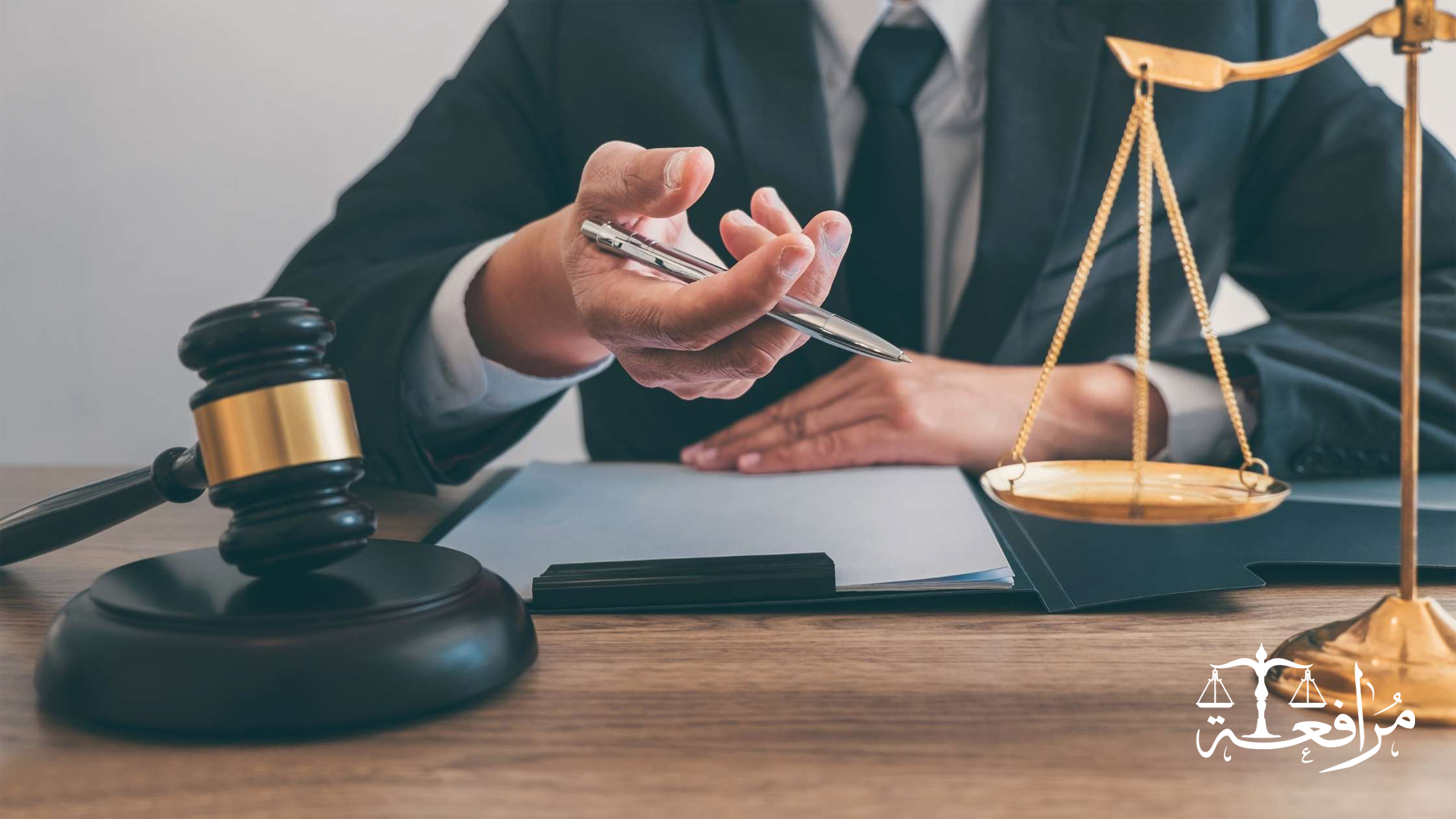اهمية الاستشارات القانونية لمحامي تجاري